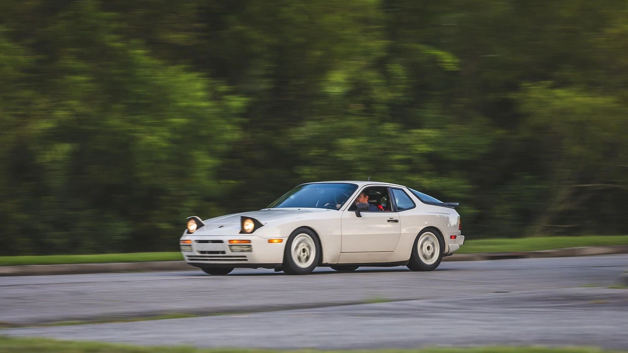 1987 Porsche 944 - Image 17 of 31