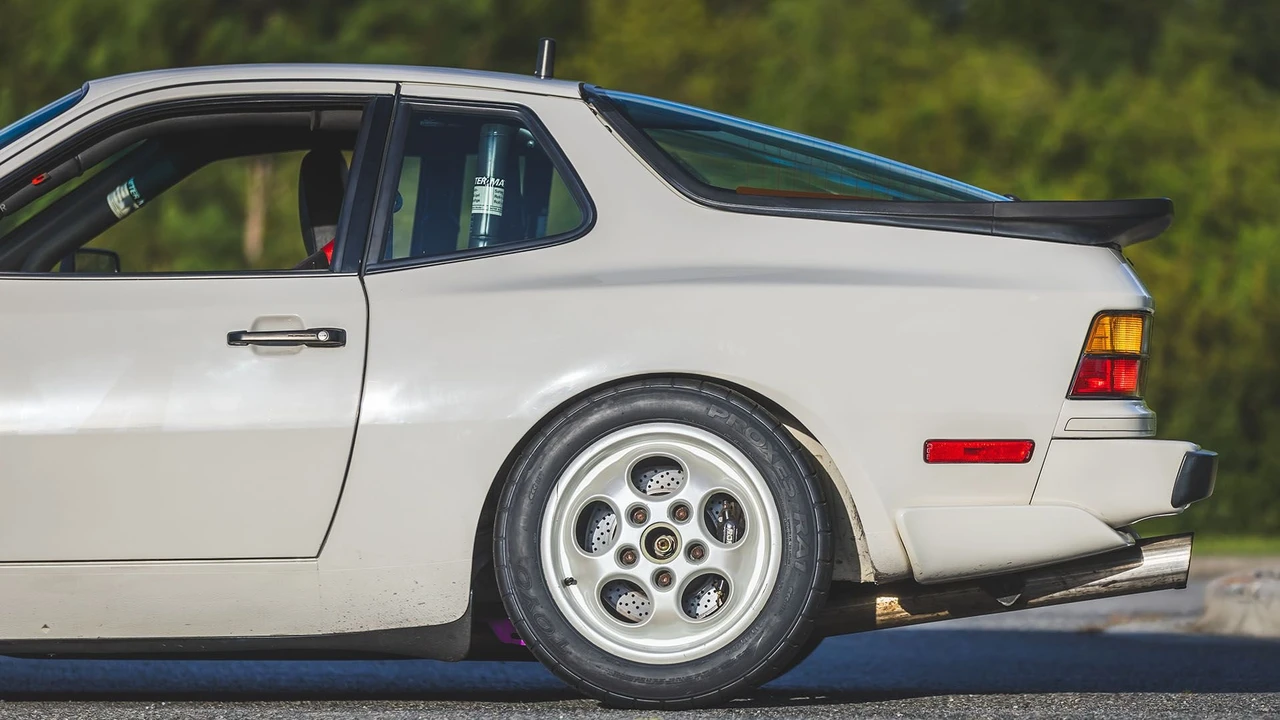 1987 Porsche 944 - Image 21 of 31