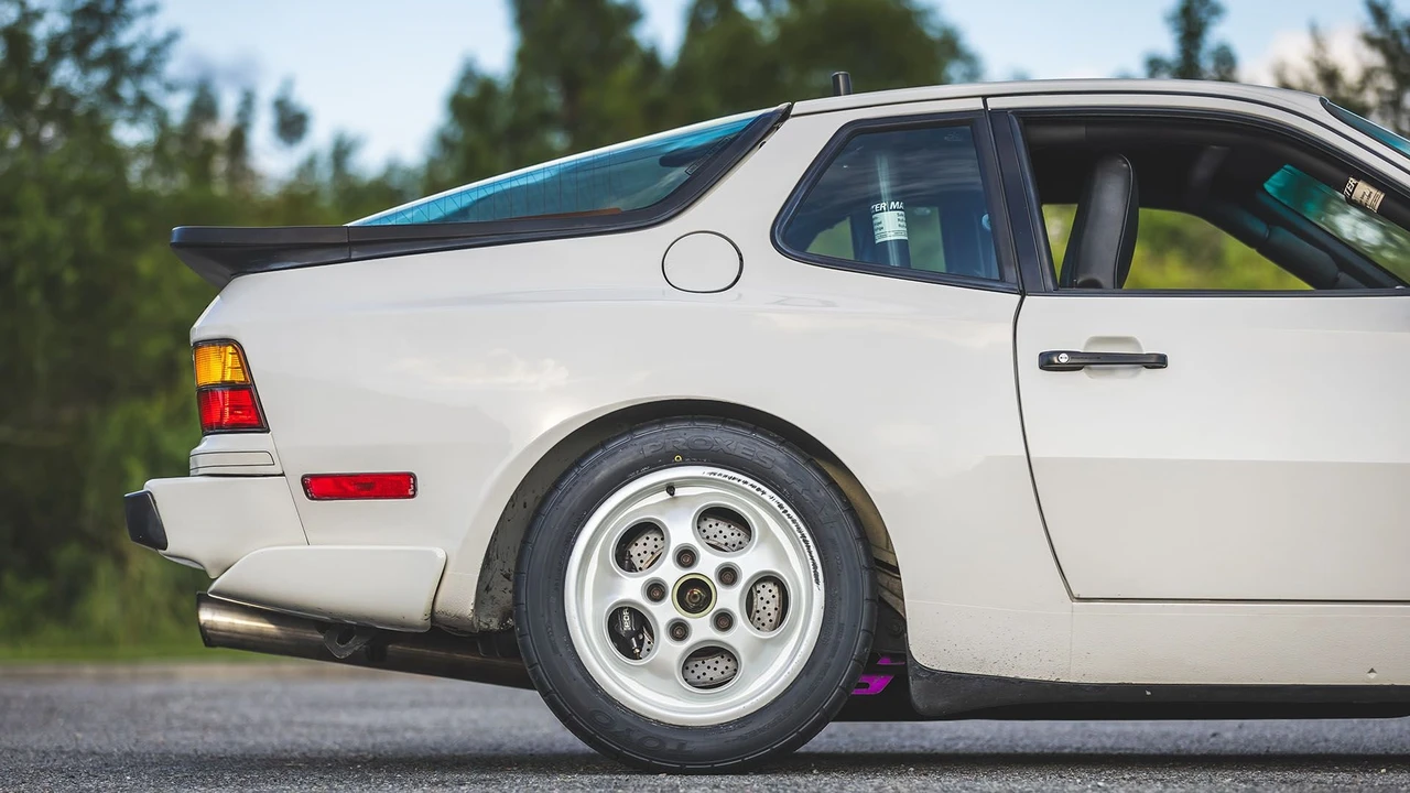 1987 Porsche 944 - Image 25 of 31