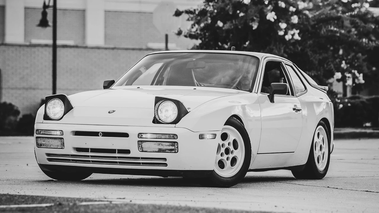 1987 Porsche 944 - Image 18 of 31