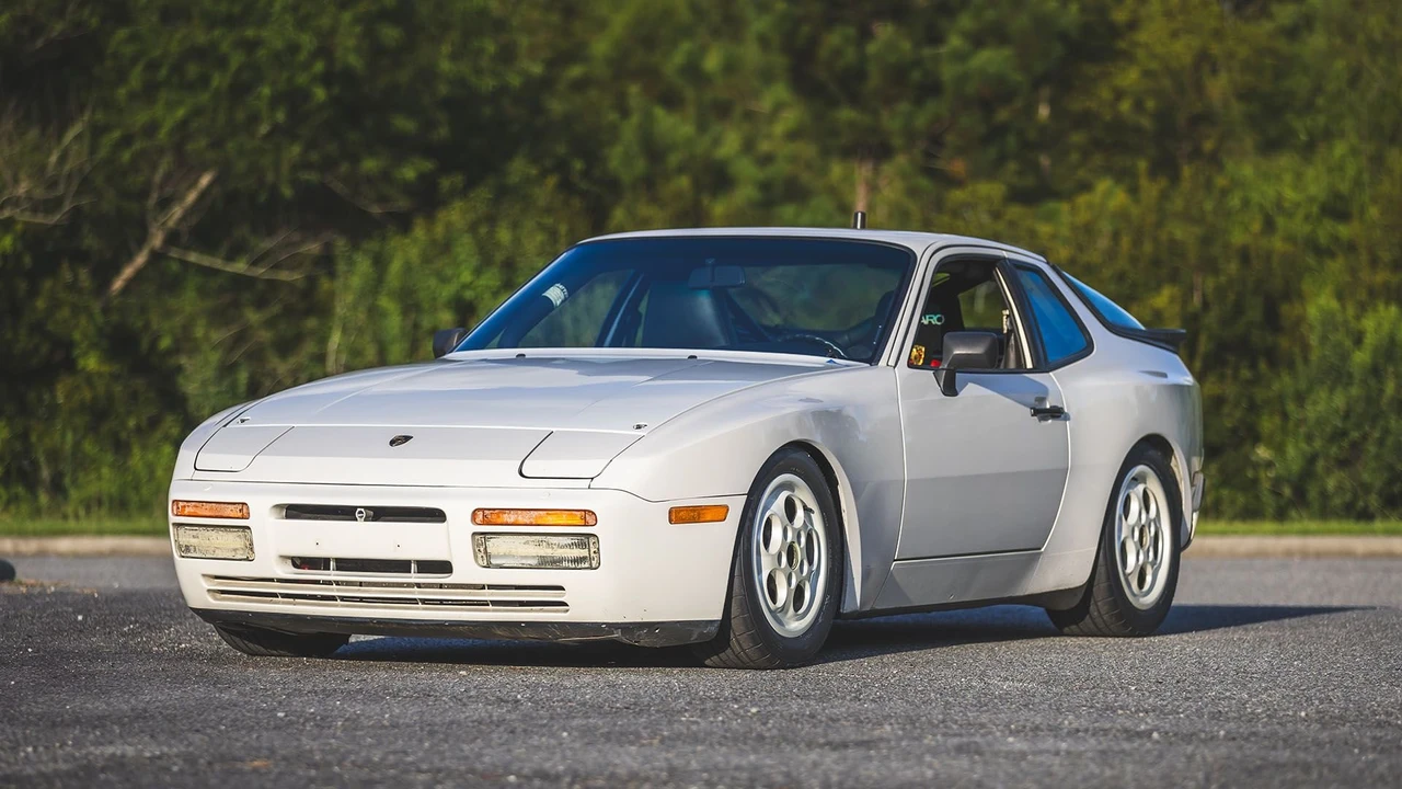 1987 Porsche 944 - Image 8 of 31