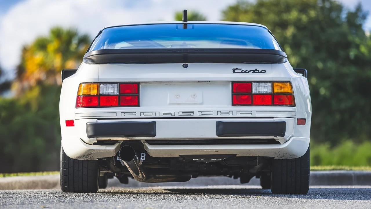 1987 Porsche 944 - Image 4 of 31