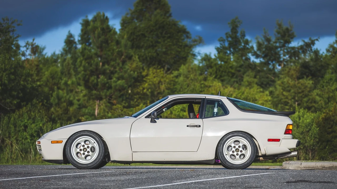 1987 Porsche 944 - Image 3 of 31
