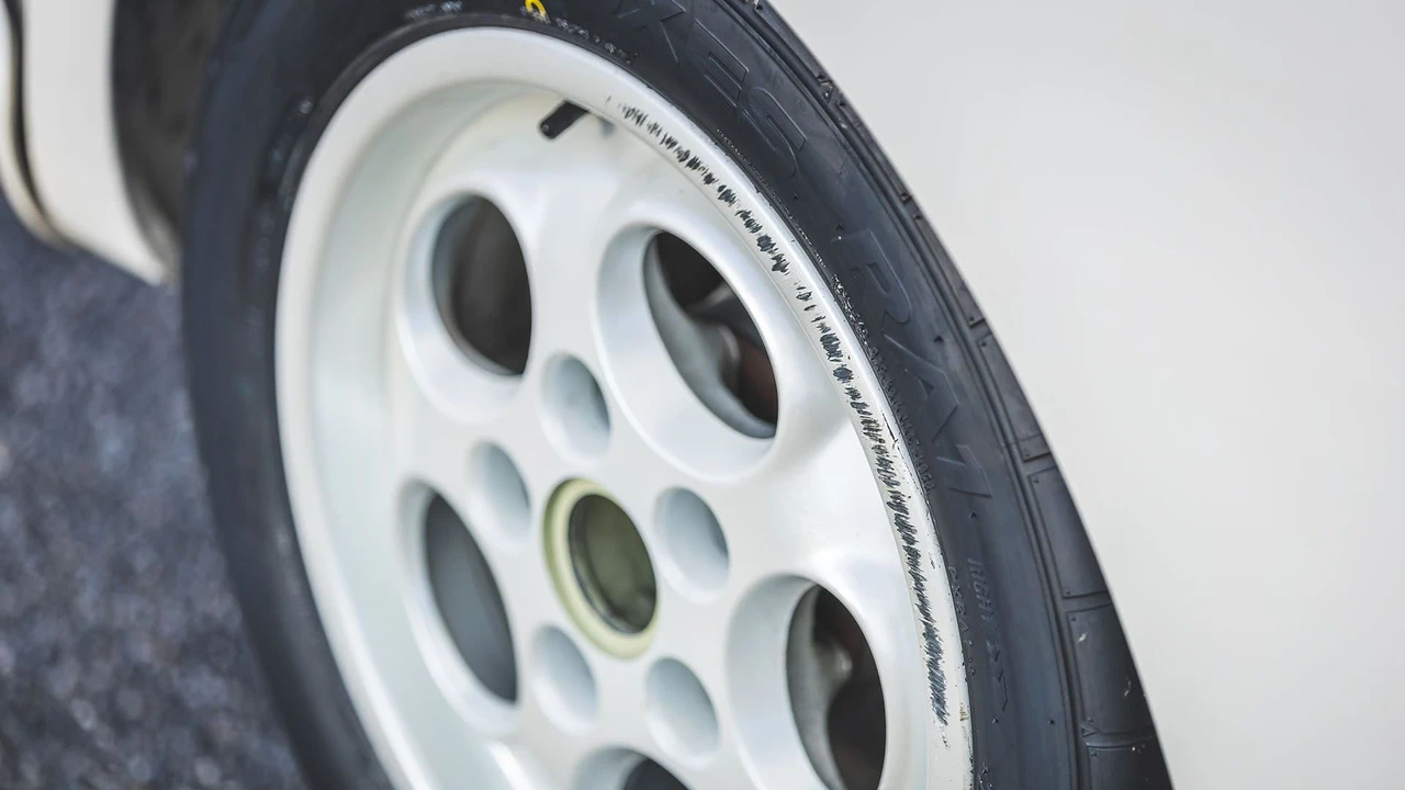 1987 Porsche 944 - Image 28 of 31