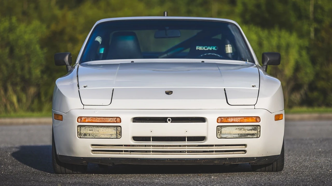 1987 Porsche 944 - Image 2 of 31