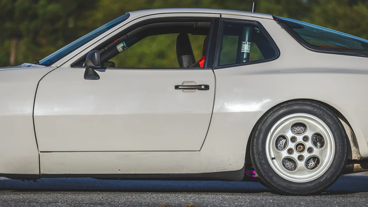 1987 Porsche 944 - Image 24 of 31