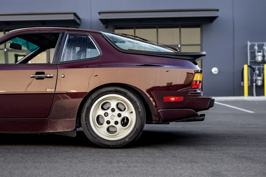 1987 Porsche 944 Turbo - Image 24 of 31