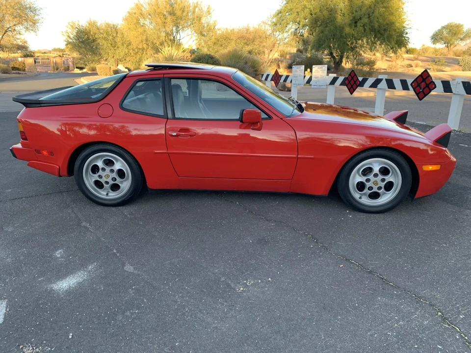 1987 Porsche 944 Turbo - Image 21 of 31