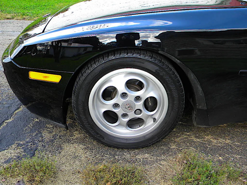 1987 Porsche 944 Turbo - Image 25 of 31