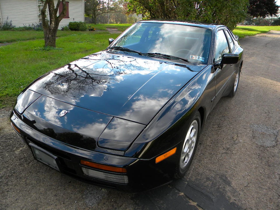 1987 Porsche 944 Turbo - Image 2 of 31