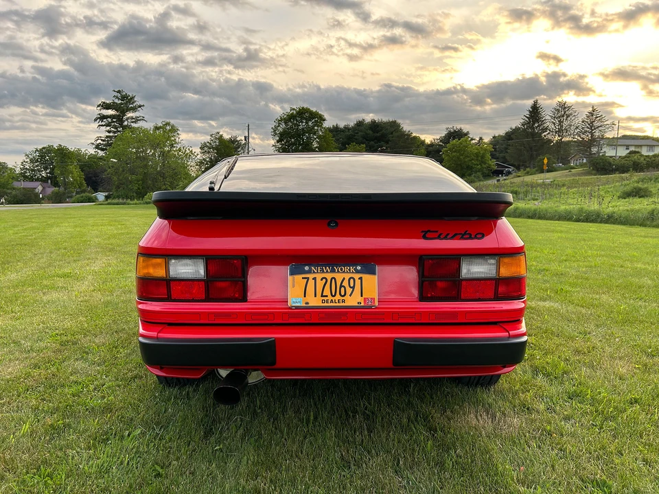 1987 Porsche 944 Turbo - Image 24 of 31