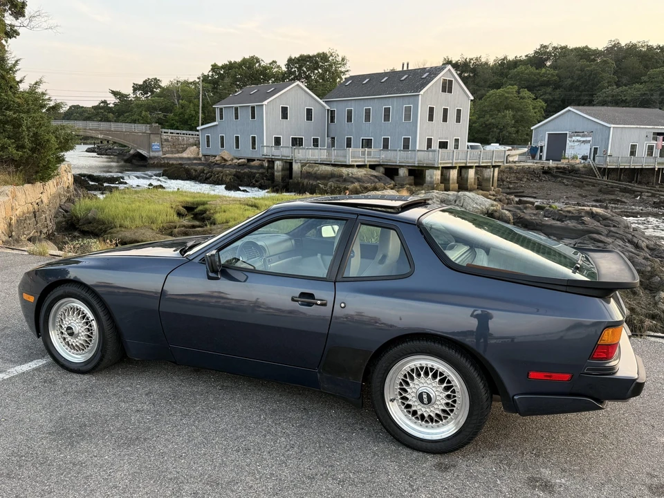 1987 Porsche 944 Turbo - Image 22 of 31