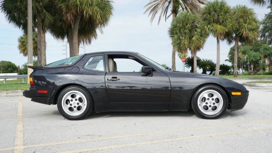 1987 Porsche 944 Turbo - Image 2 of 10