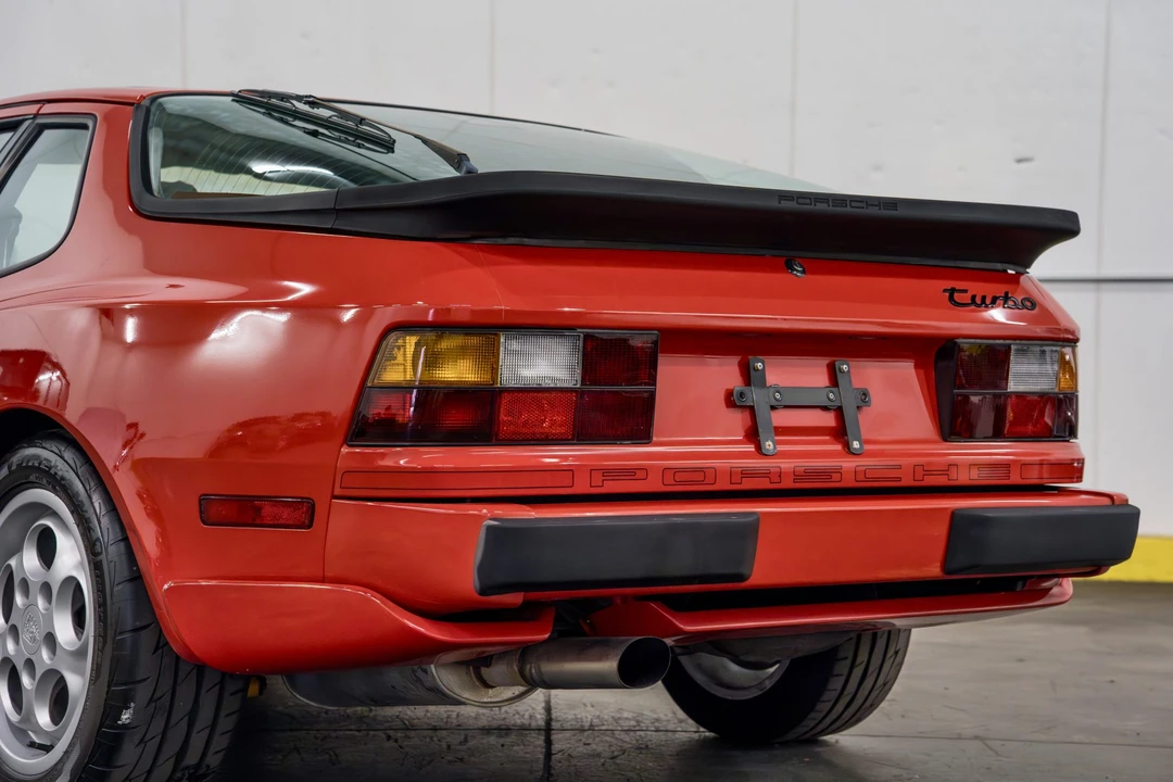 1987 Porsche 944 Turbo - Image 24 of 31