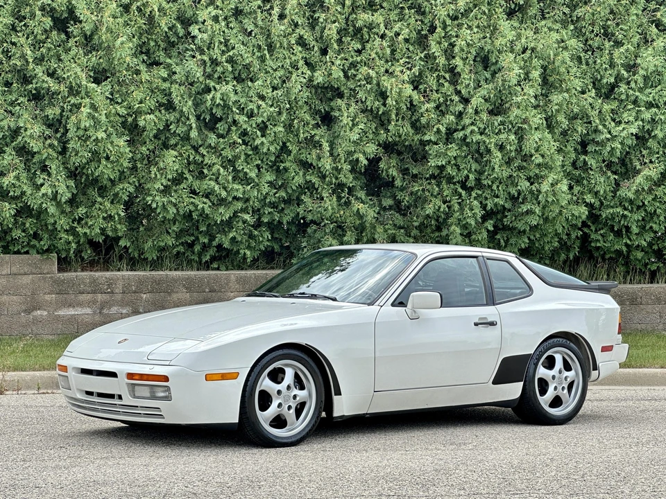 1987 Porsche 944 Turbo - Image 5 of 31