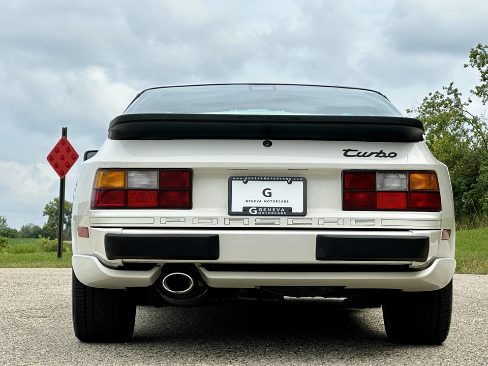 1987 Porsche 944 Turbo - Image 11 of 31