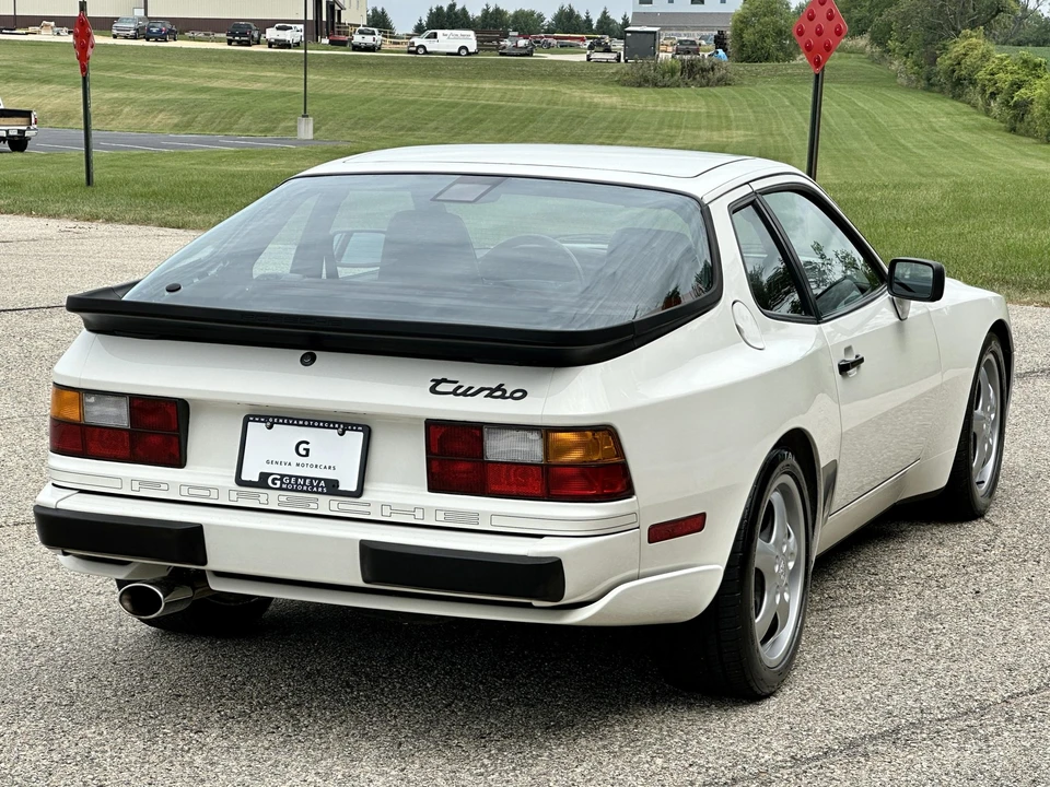 1987 Porsche 944 Turbo - Image 12 of 31