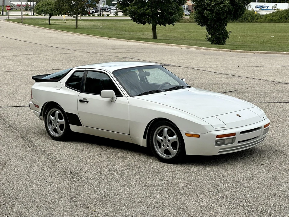1987 Porsche 944 Turbo - Image 14 of 31