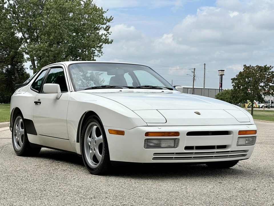1987 Porsche 944 Turbo - Image 16 of 31