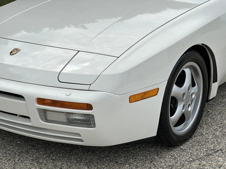 1987 Porsche 944 Turbo - Image 24 of 31