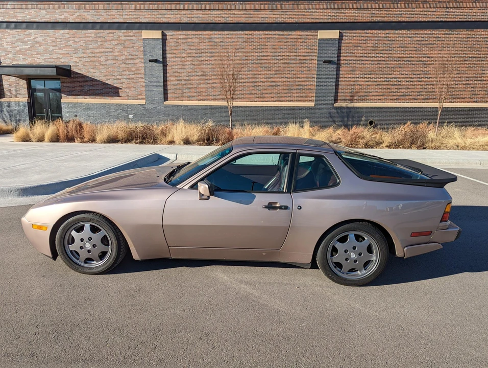 1987 Porsche 944 Turbo - Image 6 of 31