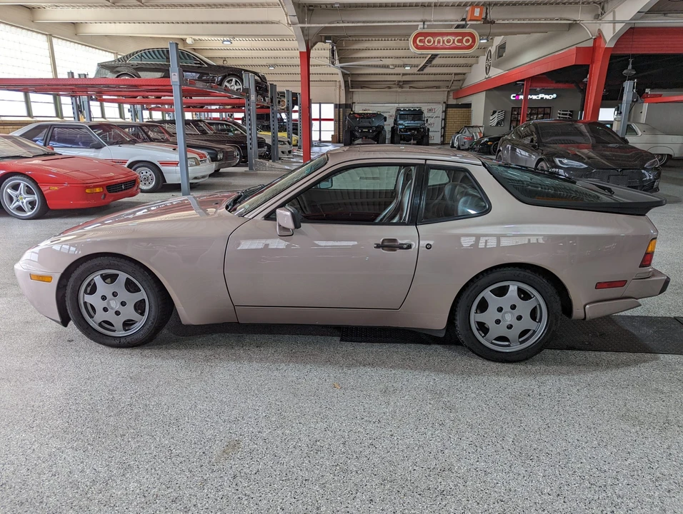 1987 Porsche 944 Turbo - Image 5 of 31