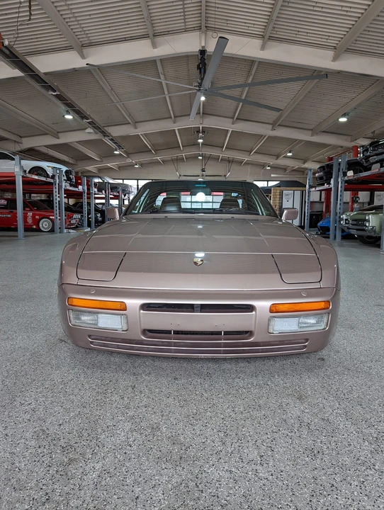 1987 Porsche 944 Turbo - Image 14 of 31