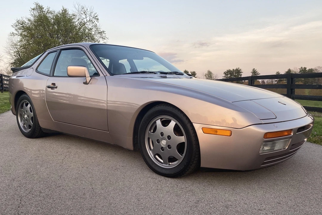 1987 Porsche 944 Turbo - Image 2 of 31