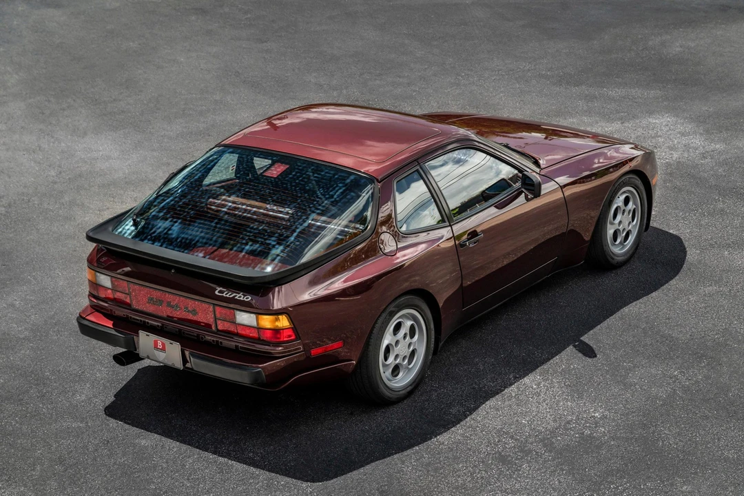 1987 Porsche 944 Turbo - Image 2 of 31