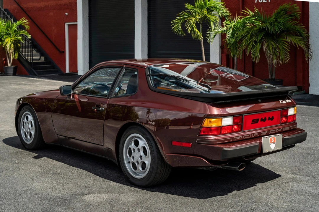 1987 Porsche 944 Turbo - Image 7 of 31