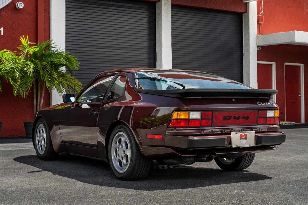 1987 Porsche 944 Turbo - Image 8 of 31