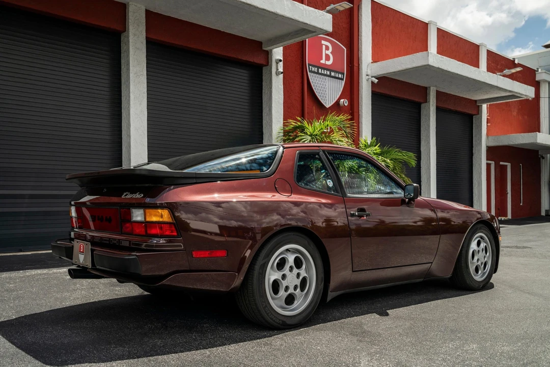 1987 Porsche 944 Turbo - Image 11 of 31