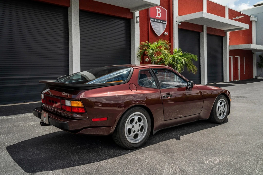 1987 Porsche 944 Turbo - Image 12 of 31
