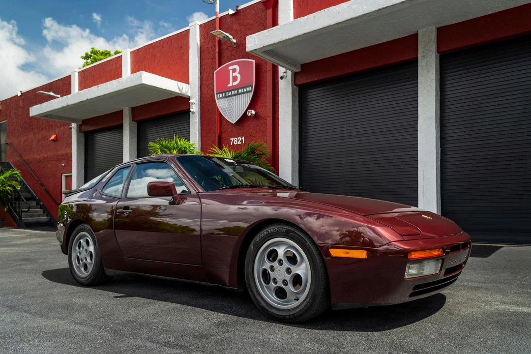 1987 Porsche 944 Turbo - Image 14 of 31