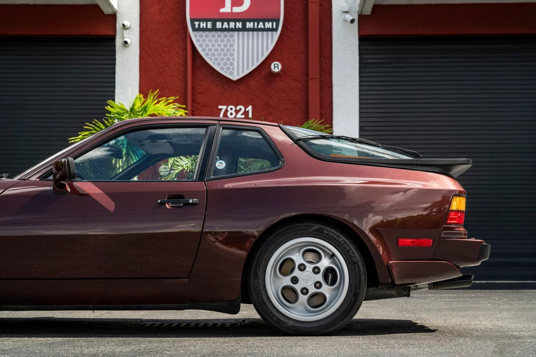 1987 Porsche 944 Turbo - Image 30 of 31