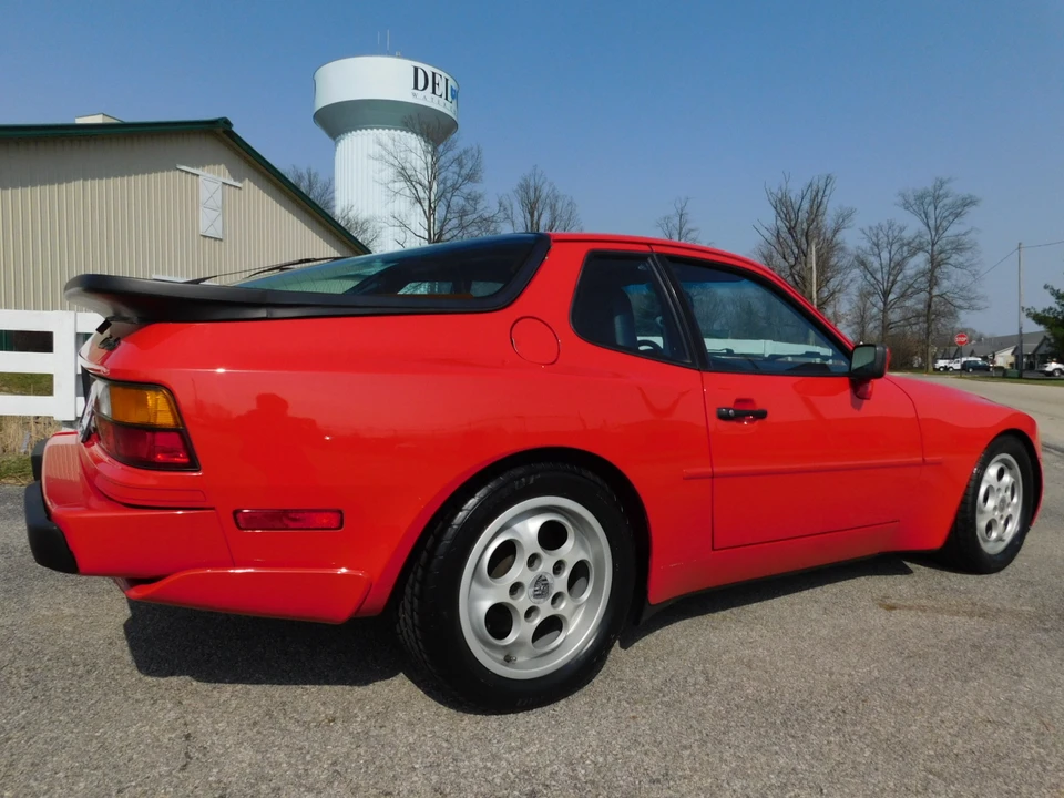 1987 Porsche 944 Turbo - Image 9 of 31