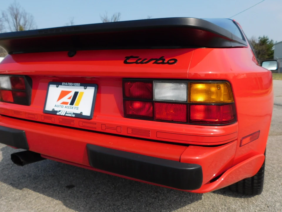 1987 Porsche 944 Turbo - Image 18 of 31