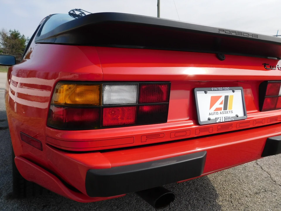 1987 Porsche 944 Turbo - Image 19 of 31