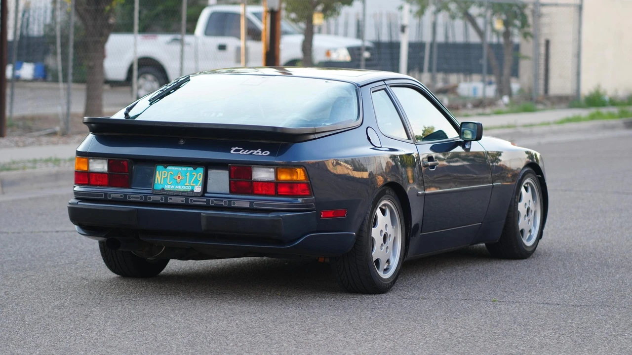 1987 Porsche 944 Turbo - Image 9 of 31