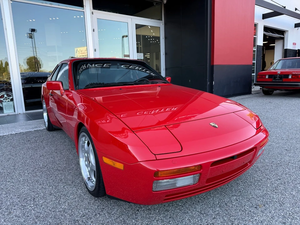 1987 Porsche 944 Turbo - Image 14 of 31