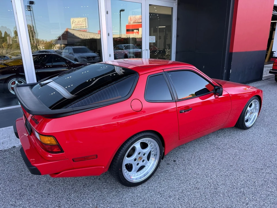 1987 Porsche 944 Turbo - Image 6 of 31