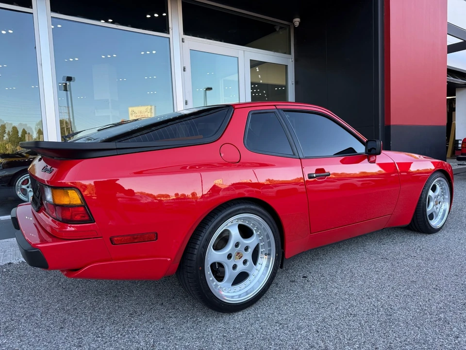 1987 Porsche 944 Turbo - Image 4 of 31