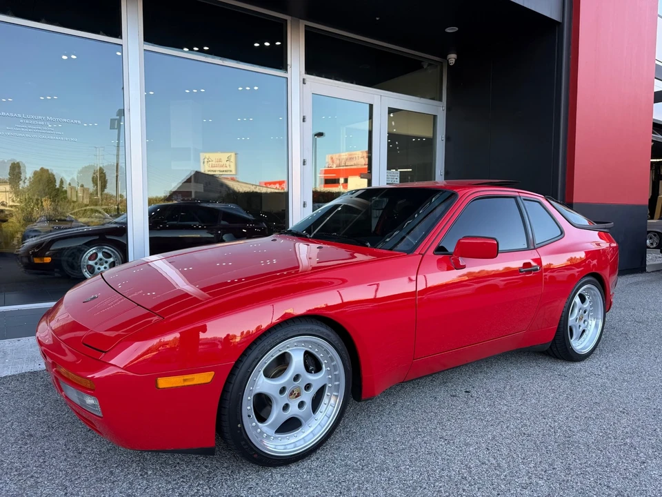 1987 Porsche 944 Turbo - Image 8 of 31