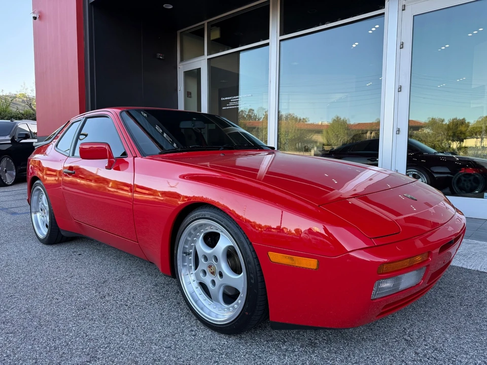 1987 Porsche 944 Turbo - Image 2 of 31