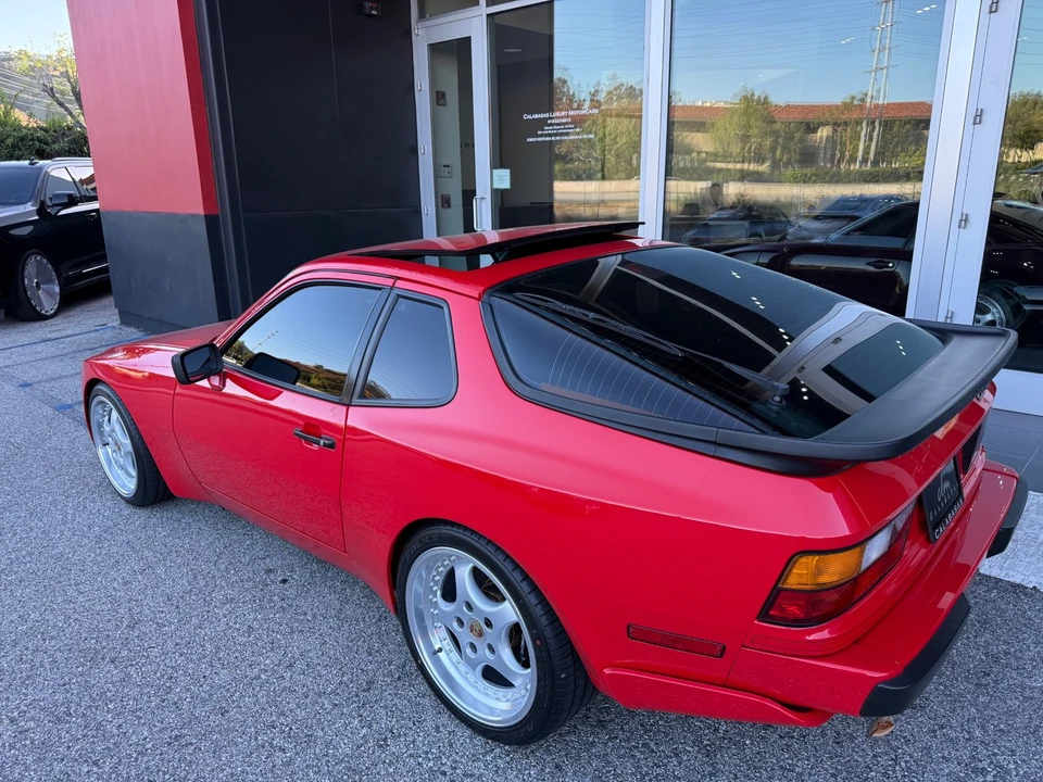1987 Porsche 944 Turbo - Image 10 of 31