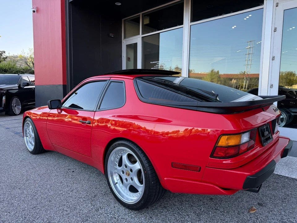 1987 Porsche 944 Turbo - Image 9 of 31