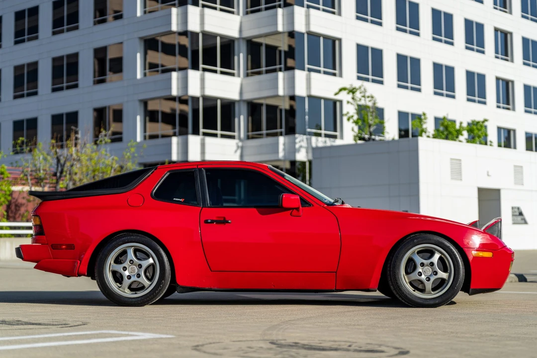 1987 Porsche 944 Turbo - Image 9 of 31