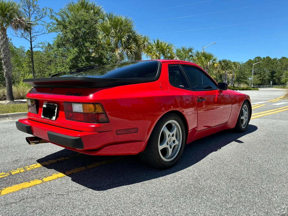 1987 Porsche 944 Turbo - Image 9 of 31
