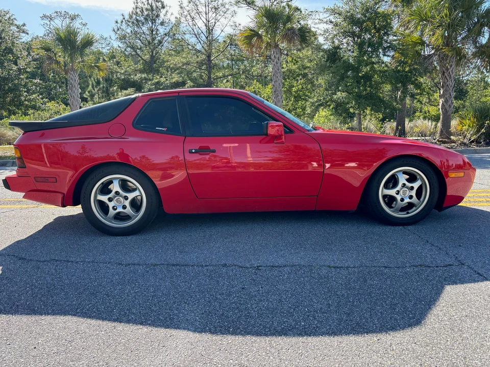 1987 Porsche 944 Turbo - Image 10 of 31