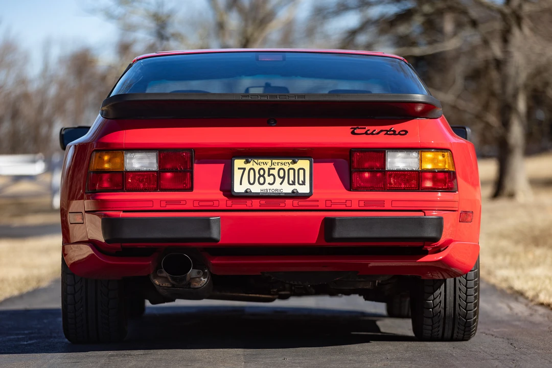 1987 Porsche 944 Turbo - Image 17 of 31